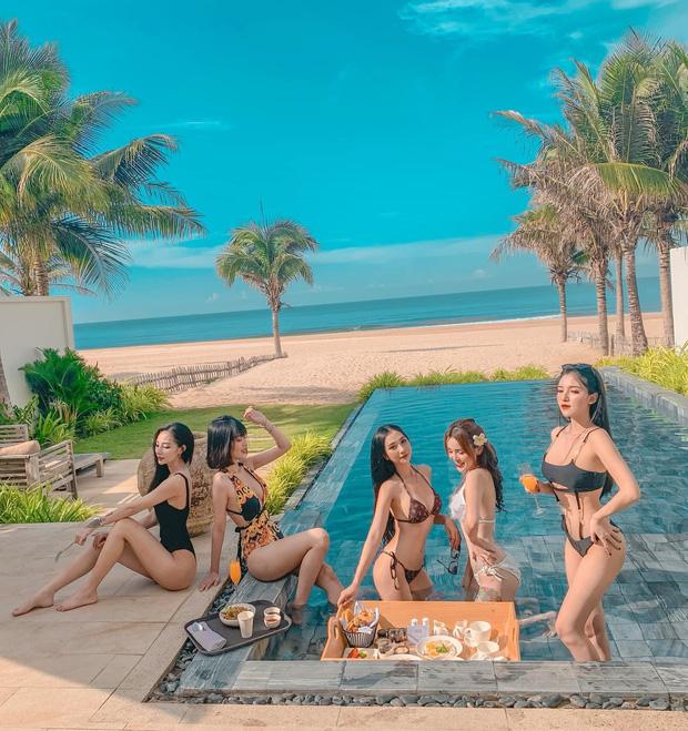 Nhóm bạn thân 5 cô gái trẻ đến từ TP. HCM gây xôn xao MXH bởi vóc dáng quá gợi cảm-2