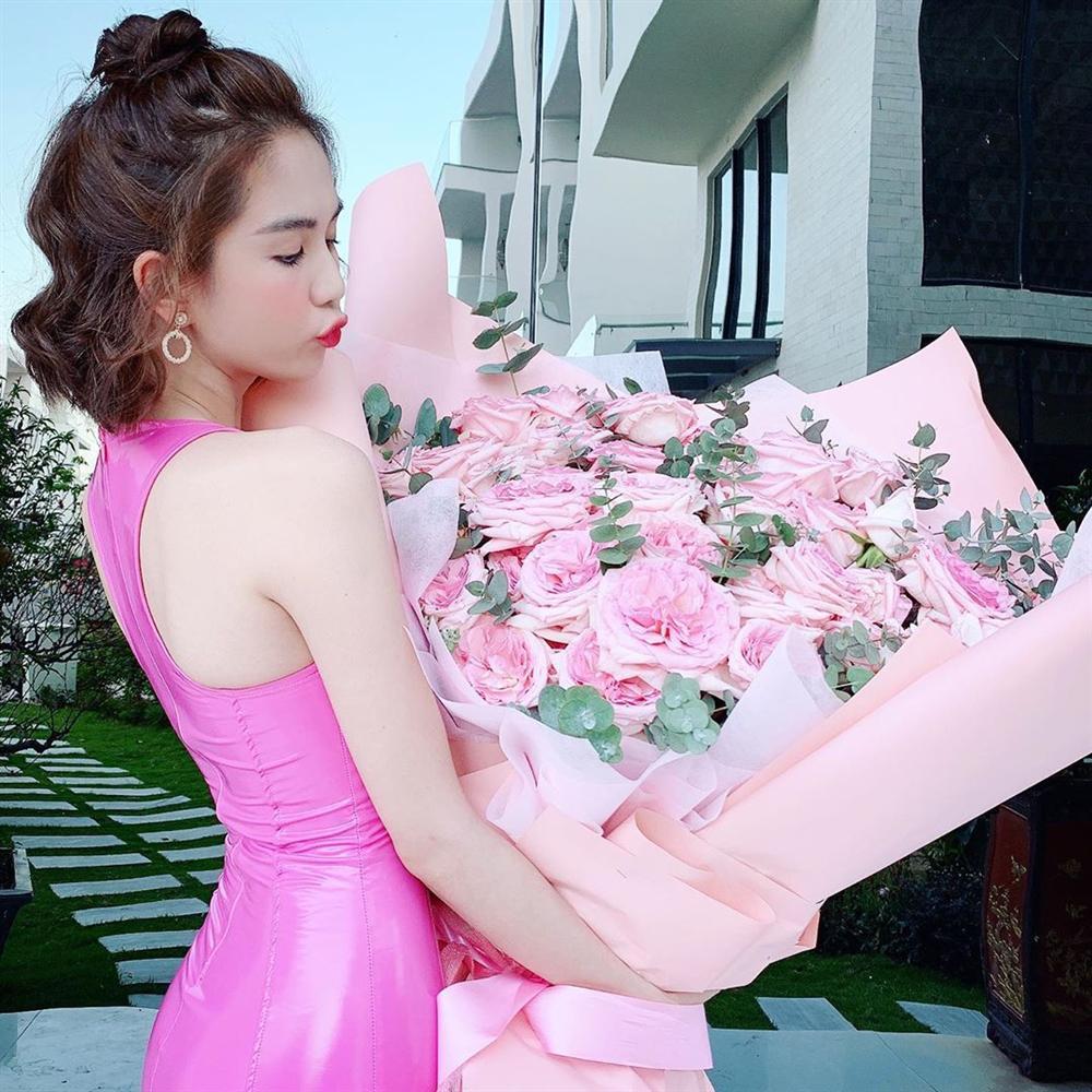 Ngọc Trinh đắm chìm trong cuộc tình mới, tiết lộ tin nhắn ngọt ngào từ phi công-5