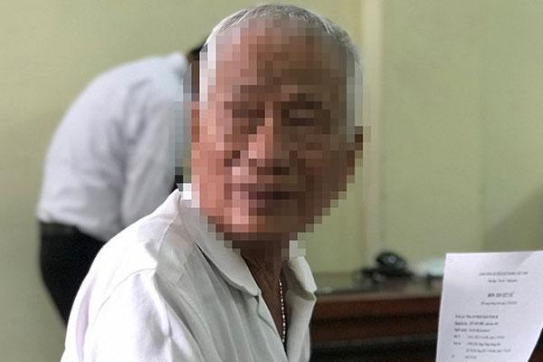 Thắng kiện, con phải cam kết không xúc phạm cha-1