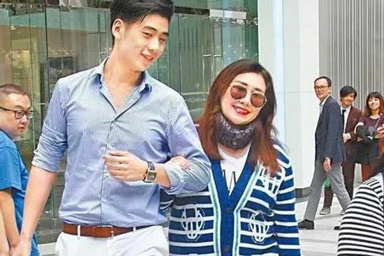 Chồng trẻ kém 8 tuổi của con gái tỷ phú sòng bạc Macau