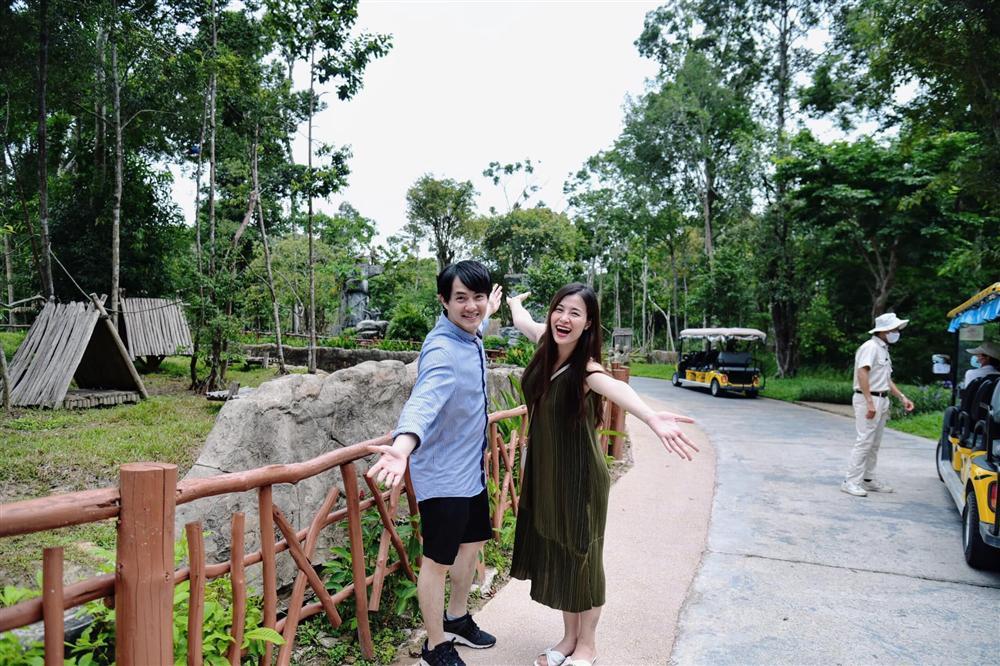 Đông Nhi miệt mài giữ dáng dù bắt đầu phát tướng ở tháng thứ 5 thai kỳ-5