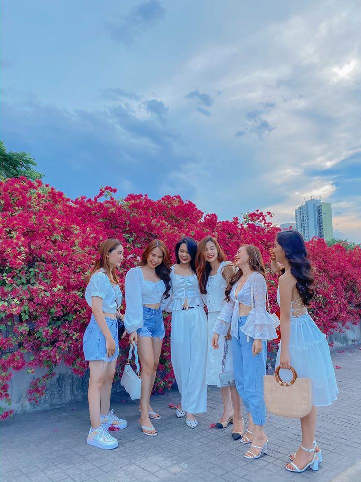 Bạn gái cũ Quang Hải tạo dáng xinh đẹp trên con đường hoa giấy nổi khắp mạng xã hội-10