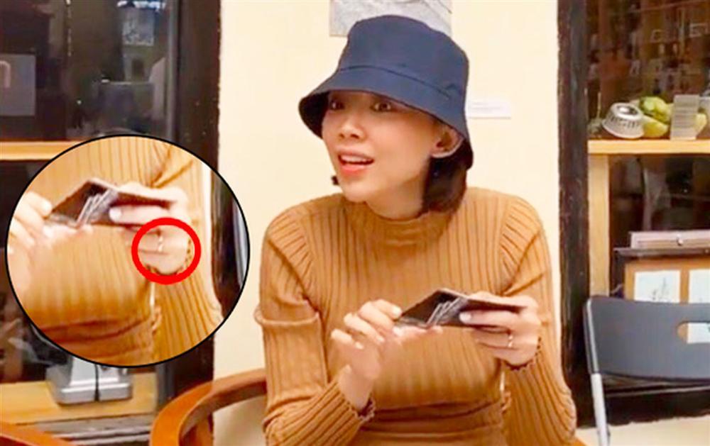 Zoom cận cảnh nhẫn cầu hôn rẻ bèo có 1-0-2 của dàn mỹ nhân Việt-2