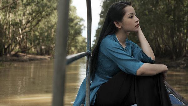 Đọ sắc 3 cô Ba Trà: Chi Pu nhỉnh hơn Ngân Khánh và Kim Tuyến-4