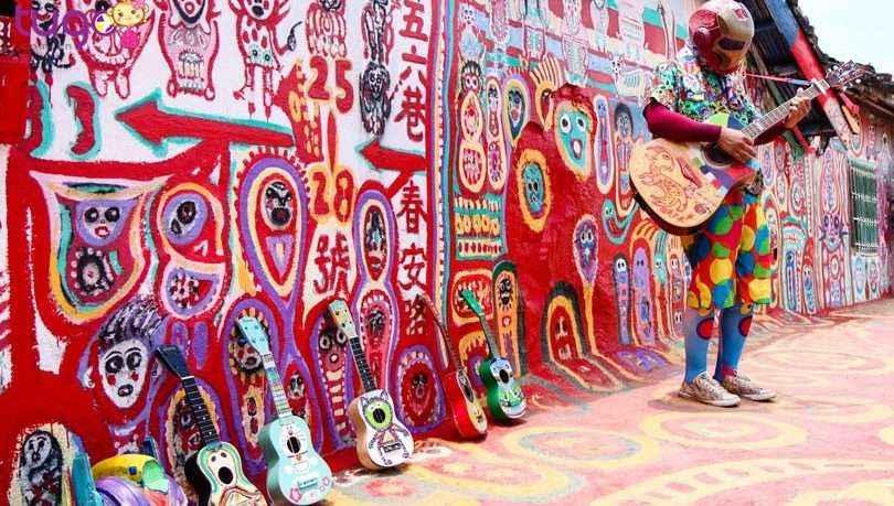 Điểm mặt những ngôi làng bích họa rực rỡ sắc màu ở Châu Á khiến ai đến cũng phải mê-12