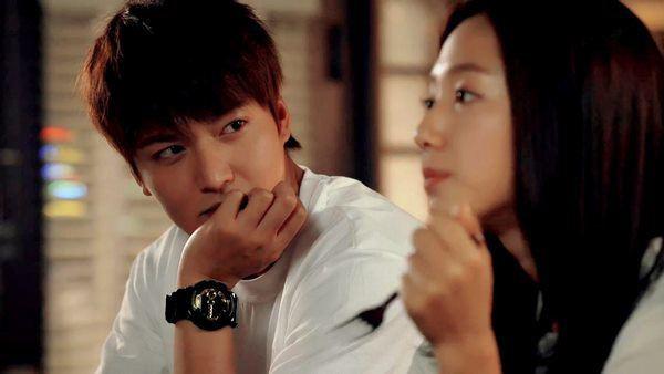 Ngày ăn hỏi mẹ vợ khóc nức nở, ghé sát tai nói câu khiến tôi ngã gục-1