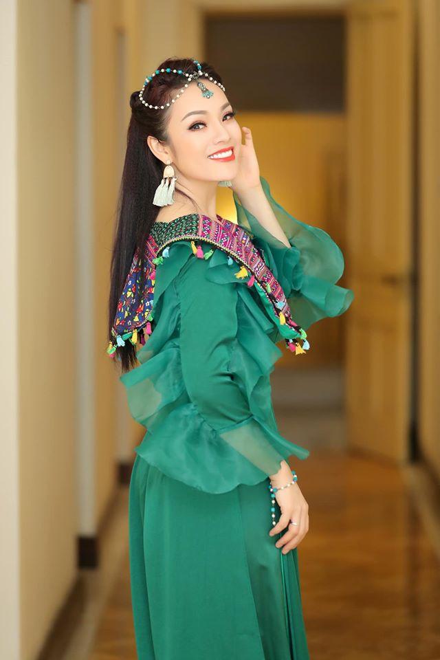 Midu và các nghệ sĩ làm giảng viên đại học-11