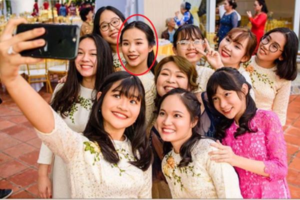 Ảnh nét căng Công Phượng và cô dâu Viên Minh nở nụ cười hạnh phúc trong lễ ăn hỏi-2