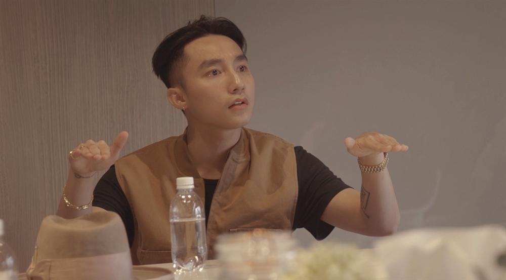 Sau sân khấu, Chủ tịch Nguyễn Thanh Tùng khác ca sĩ Sơn Tùng M-TP như thế nào?-4