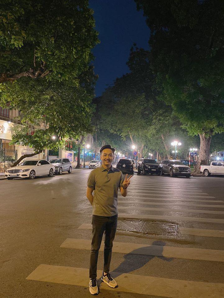 Cường Đô la tự bóc mẽ dùng tiểu xảo để cải thiện chiều cao khiêm tốn-1