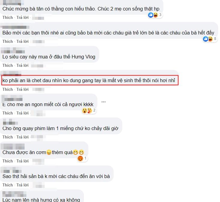 Bị mắng vì để tay trần sờ mó đồ ăn, con trai bà Tân Vlog: 20 năm tôi ăn vậy vẫn chưa chết-1