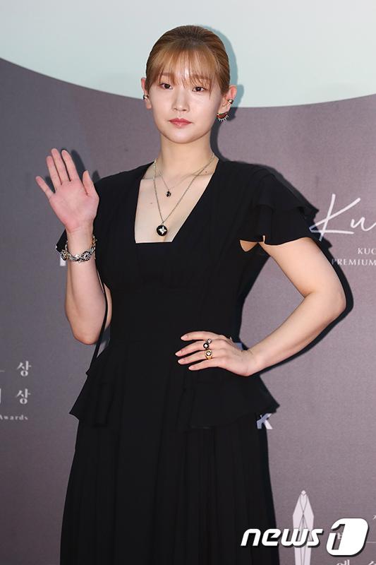 Thảm đỏ Baeksang Arts Awards 2020: Son Ye Jin nổi bật giữa dàn sao hàng đầu-20