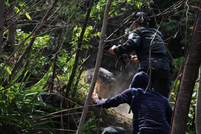 Truy bắt kẻ giết người vượt ngục: Đề xuất tiêu diệt nếu chống trả-4