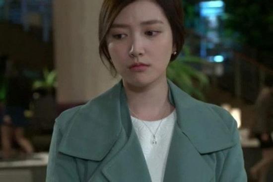 Biết tôi nhận tiền thai sản được 40 triệu, mẹ đã nắm tay năn nỉ một việc không thể tưởng tượng