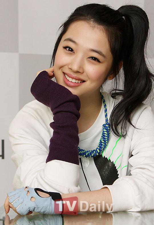 Những idol nữ vừa ra mắt đã thành chủ đề nóng cho fan bà tám-3