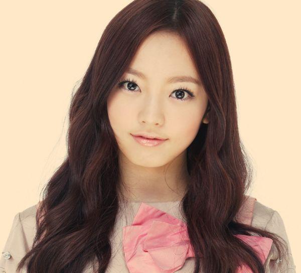 Những idol nữ vừa ra mắt đã thành chủ đề nóng cho fan bà tám-5