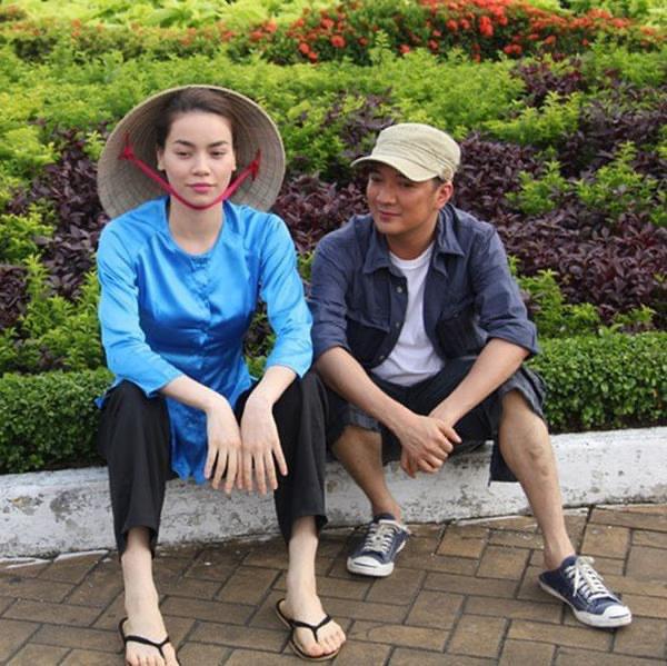 Chiếc áo bà ba biến phái đẹp trở nên dịu dàng đoan trang, kể cả Chi Pu hay Ngọc Trinh-16