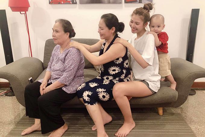 Những mẹ chồng trẻ trung của sao Việt-10