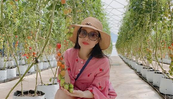 Cẩm Ly khiến dân mạng trầm trồ với vóc dáng thon gọn và nhan sắc tươi trẻ ở tuổi 50-6