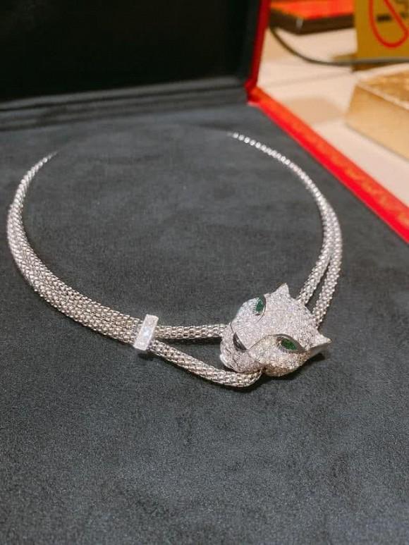 Mỹ nhân Ỷ thiên đồ long ký lộ bụng bầu nhưng đáng chú ý nhất lại là chiếc vòng cổ kim cương-2