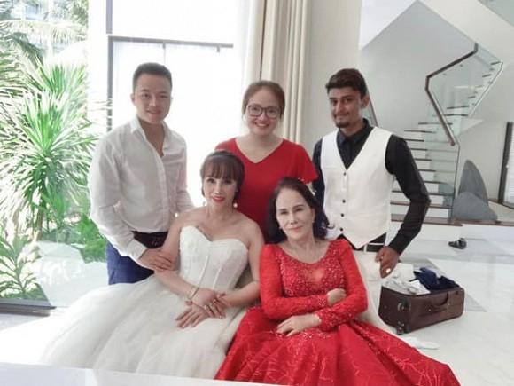 Cô dâu Cao Bằng tiết lộ từng muốn khuyên can chồng Tây 28 tuổi đánh vợ 65 ở Đồng Nai-1