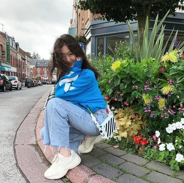 Con gái Vương Phi dùng toàn đồ hiệu, mua sắm không tiếc tiền ở tuổi 14-2