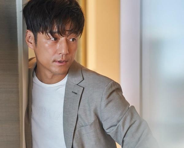 Làm diễn viên chỉ vì thất nghiệp, tài tử tỏa sáng suốt 20 năm-1