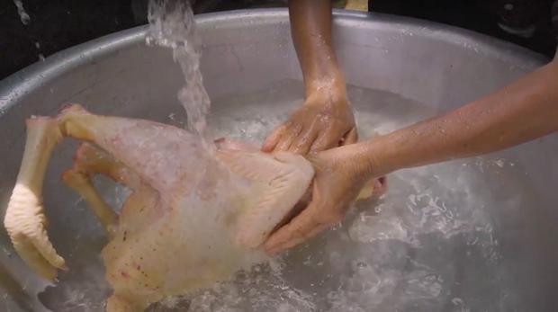 Lâu lâu bà Tân Vlog đổi gió làm clip kiểu mới nhưng cái kết không bình yên chút nào: Tiêu đề một đằng, nội dung một nẻo!-4