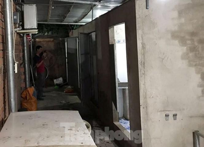 Kinh hoàng 3 người bị chém thương vong tại quán ăn ở Bình Dương-1