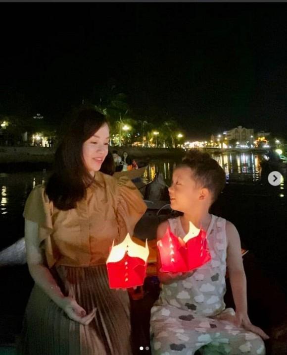 Khoe ảnh đưa con du lịch, nhan sắc tuổi 30 của Ly Kute khiến hội chị em ghen tị-6