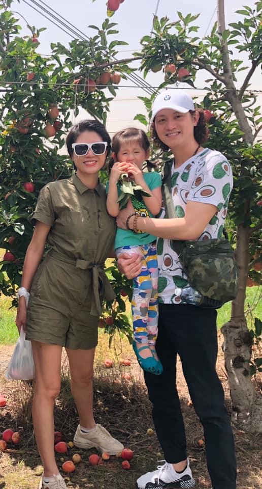 Con gái giống bố như lột, Trang Trần không trượt kiếp đẻ thuê-8