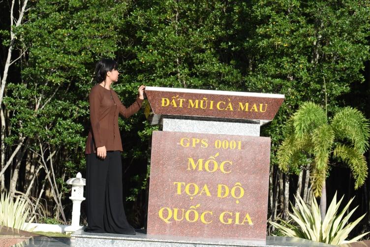 Cô gái đi bộ 50km/ngày từ Bắc vào Nam: Hoàn thành chuyến đi là bằng chứng thuyết phục nhất-1