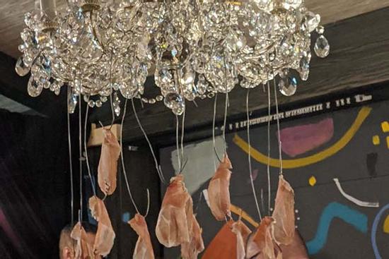 Những món ăn trang trí theo cách 'chẳng giống ai' làm thực khách khó nuốt trôi