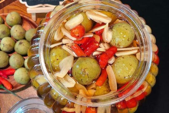 Mùa sấu về và đây là 4 công thức sấu ngâm, sấu dầm cực đã miệng