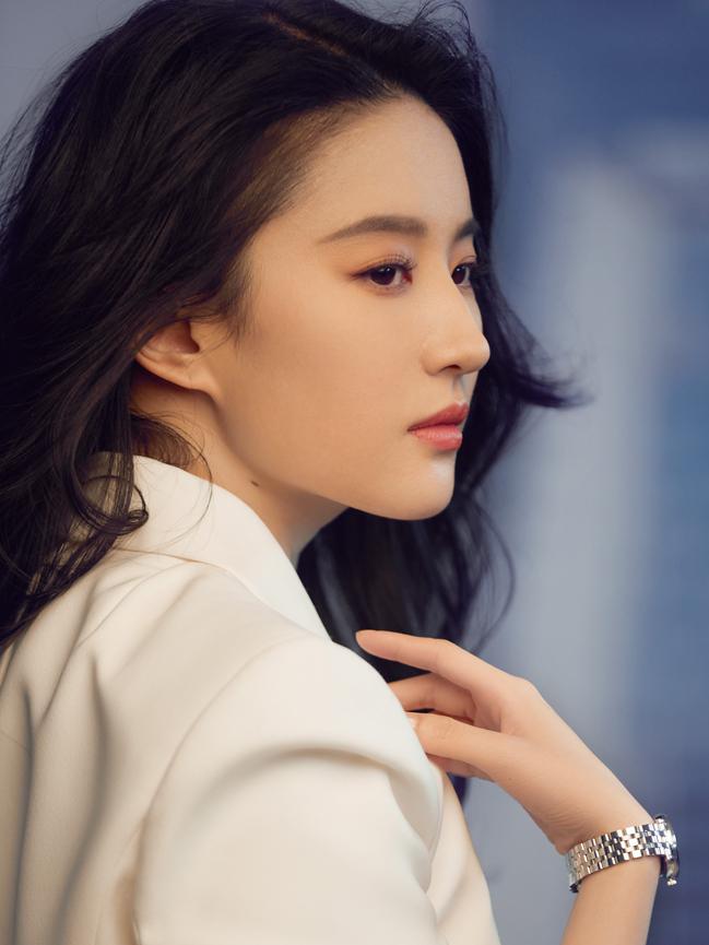 Tứ đại nhan thần của Cbiz: Nhan sắc có thừa, tài năng có hạn-7