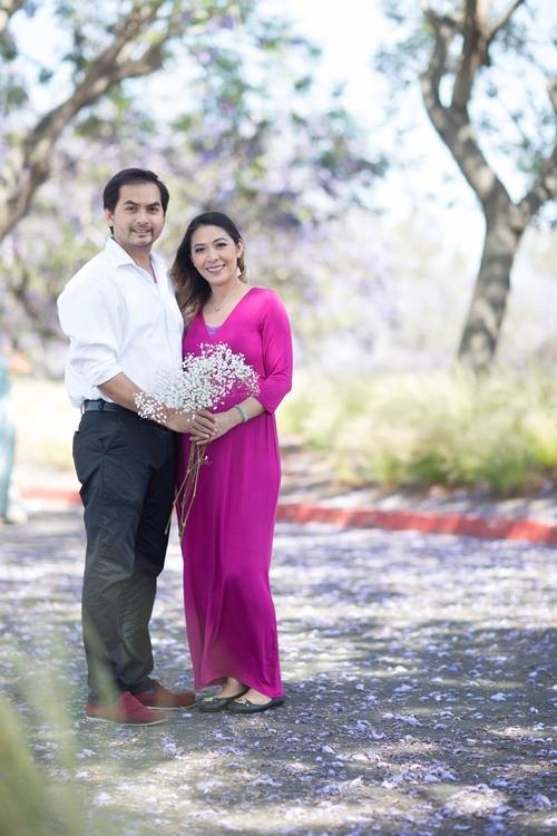 Vợ Đức Tiến khoe bụng bầu sau 9 năm mong con-9