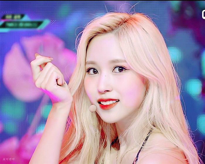 Nhan sắc đi vào huyền thoại của nữ idol chỉ nhờ một lần dại dột nhuộm tóc vàng-3