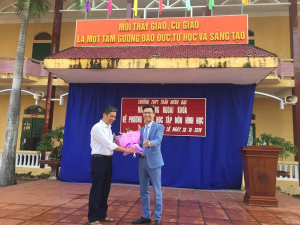 Đột phá hình online cùng ‘ngôi sao hình học’- thầy Phạm Hữu Giang-3