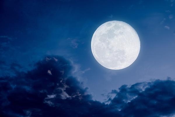 2 tuần tới, trăng tròn và nguyệt thực tại Nhân Mã cuốn các chòm sao vào vết xe đổ trong tình yêu-2