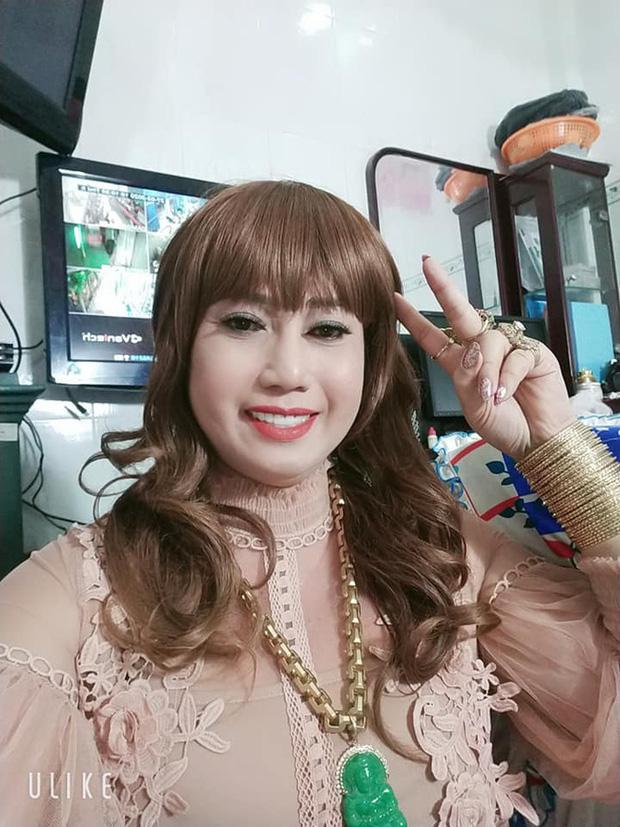 Diva Cát Thy và cô Minh Hiếu: Hai chị yêu hút fan vì quá... mặn, đường tình kể ra lận đận lắm luôn-6