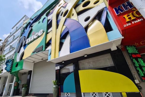 Thủ tướng đồng ý mở lại dịch vụ karaoke, vũ trường-1