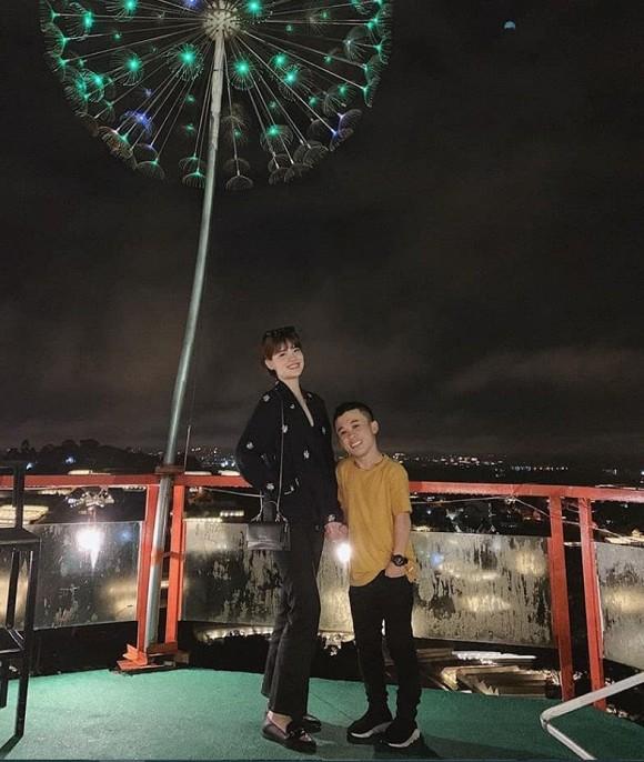 Chia tay người yêu thứ 2, chàng lùn Xuân Tiến công khai hẹn hò với 1 cô gái xinh đẹp?-4