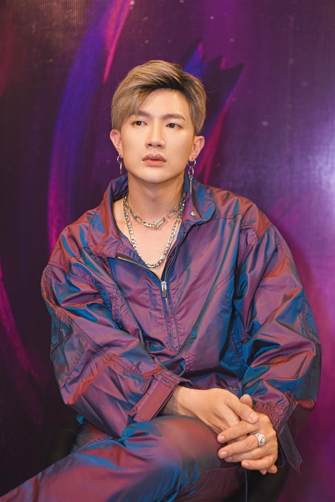 Dược sĩ Tiến dính nghi vấn thẩm mỹ vì gương mặt từ phèn hóa nam thần Hàn Quốc-3