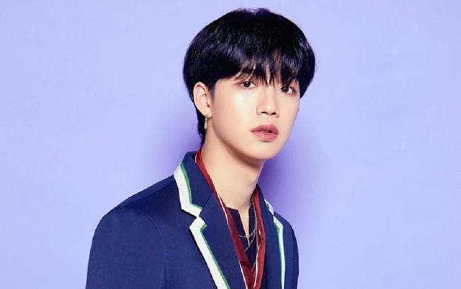 Trưởng nhóm Lim Young Min chính thức rời nhóm AB6IX sau scandal say rượu lái xe. AB6IX tiếp tục hoạt động với 4 thành viên Lee Dae Hwi, Park Woo Jin, Kim Dong Hyun và Jeon Woong.