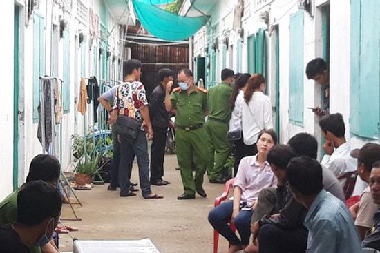 Phát hiện đôi nam nữ 'không hợp tuổi' thương vong trong phòng trọ