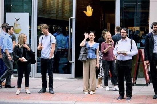 Phillip Nguyễn ngày càng chăm thể hiện tình cảm với Linh Rin sau khi khẳng định yêu lại từ đầu