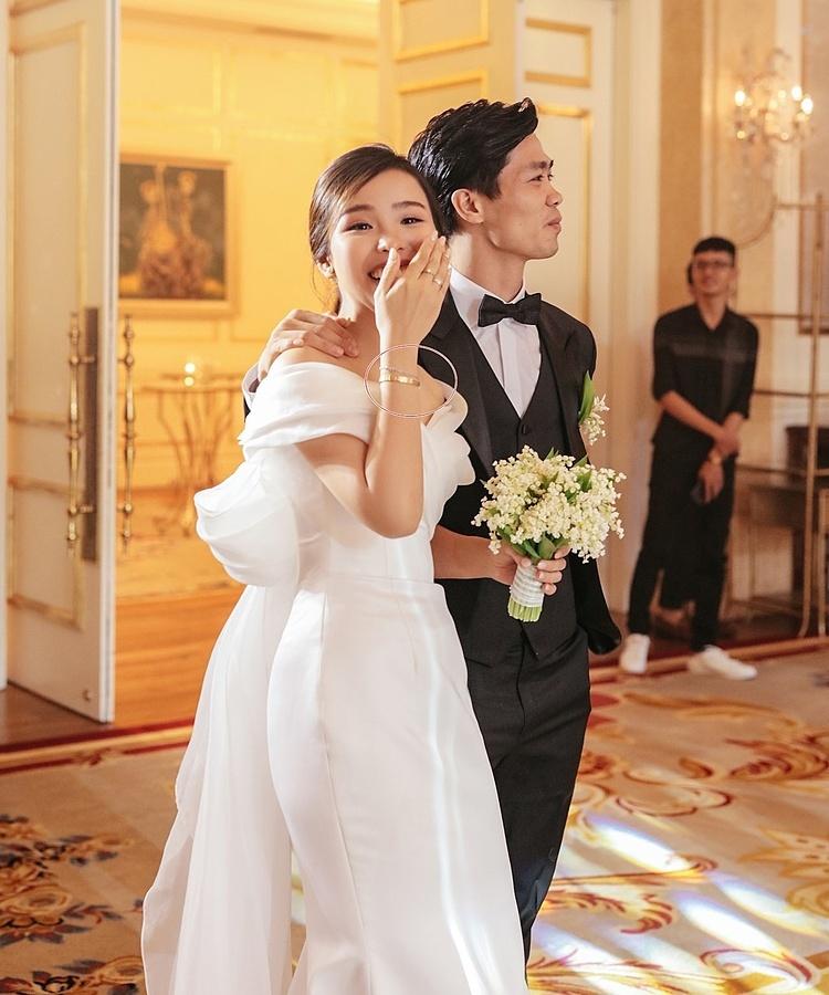 Công Phượng chi hơn 400 triệu đồng mua trang sức đính hôn-2