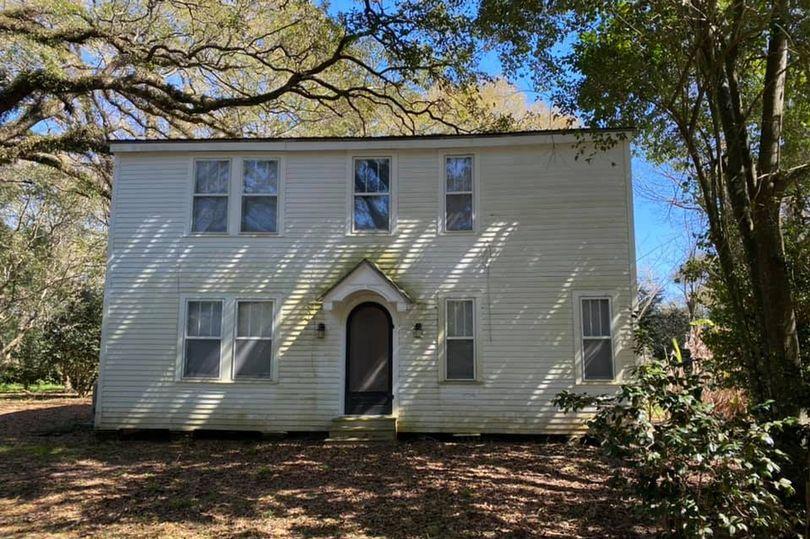 Ngôi nhà giữa lòng nước Mỹ cho không biếu không cũng chẳng ai dám nhận-1