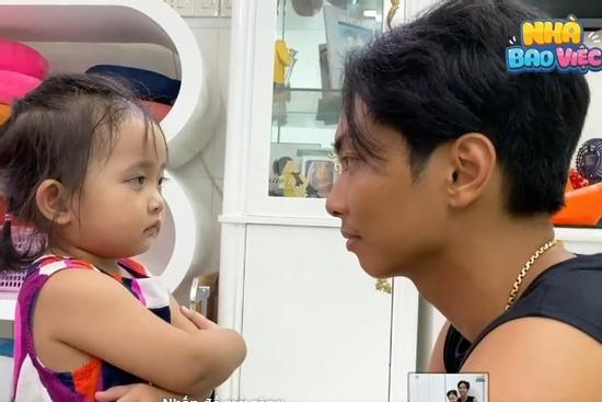 Phan Hiển gây sốt với clip 'xử tội' con gái 2 tuổi