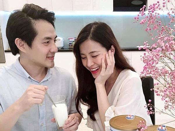 Ông Cao Thắng chiều chuộng vợ bầu-1